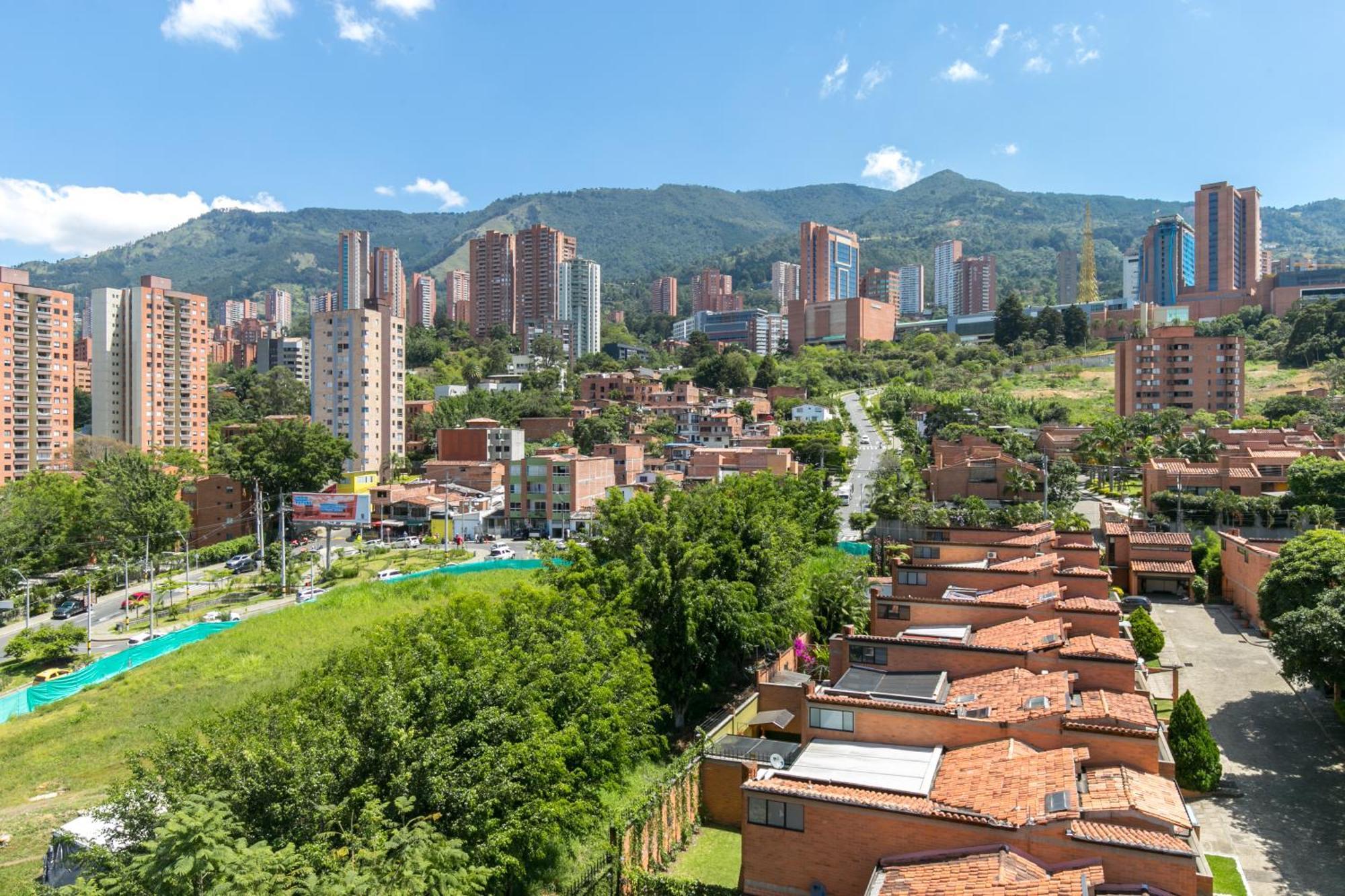 Apartamentos Borbon Suites Medellín Exteriör bild