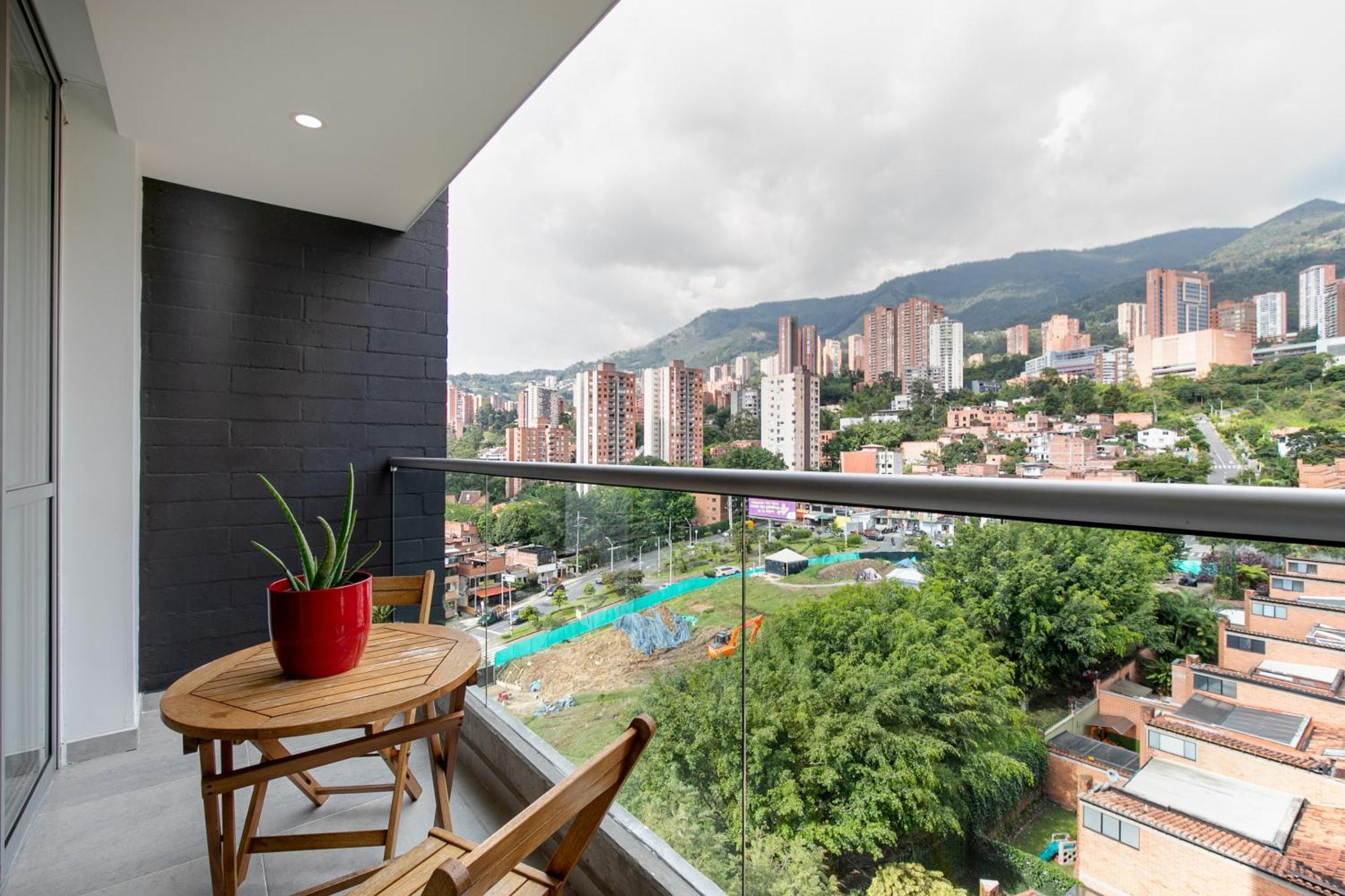 Apartamentos Borbon Suites Medellín Exteriör bild
