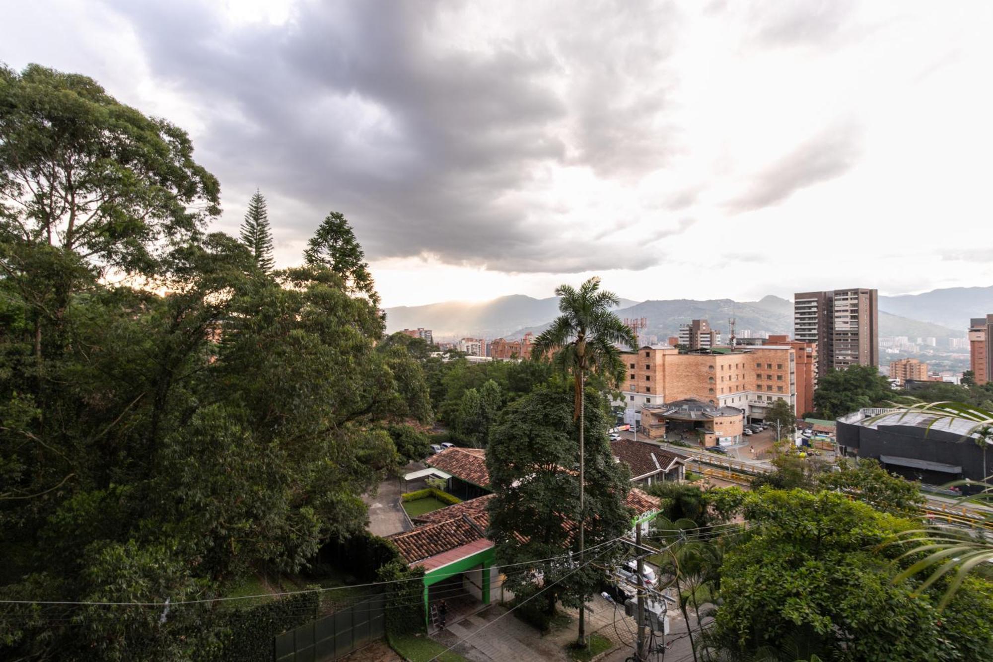 Apartamentos Borbon Suites Medellín Exteriör bild
